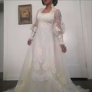 Union made vintage wedding dress size 10